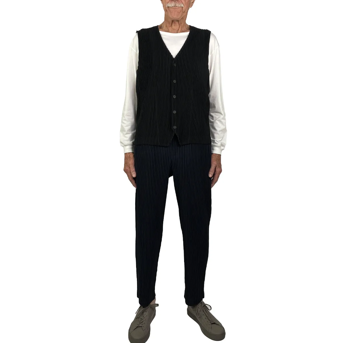 BASICS V-NECK VEST