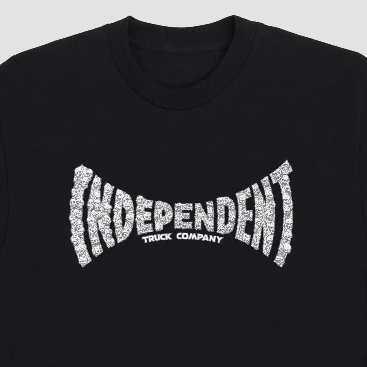 Independent Skull Span T-Shirt Black